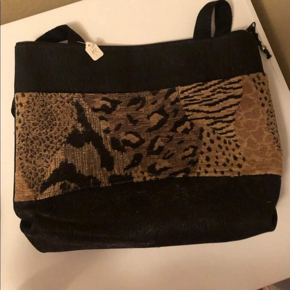 animal print zippered tote -NWT